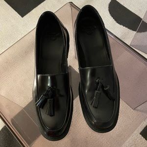SOLD Dr. Martens Favilla black tassel loafer US 8 new